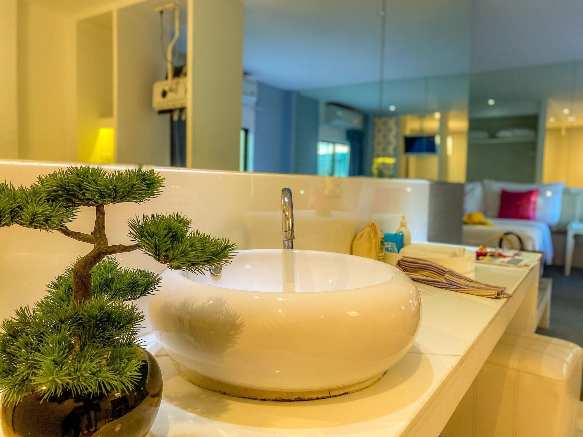 Sino Imperial Phuket - Sha Plus Bagian luar foto